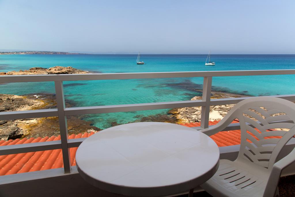 Hostal Rafalet Es Pujols Exterior foto