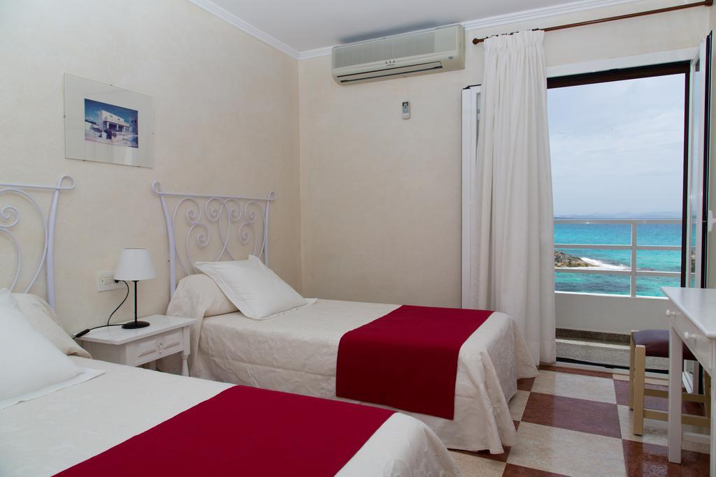 Hostal Rafalet Es Pujols Exterior foto